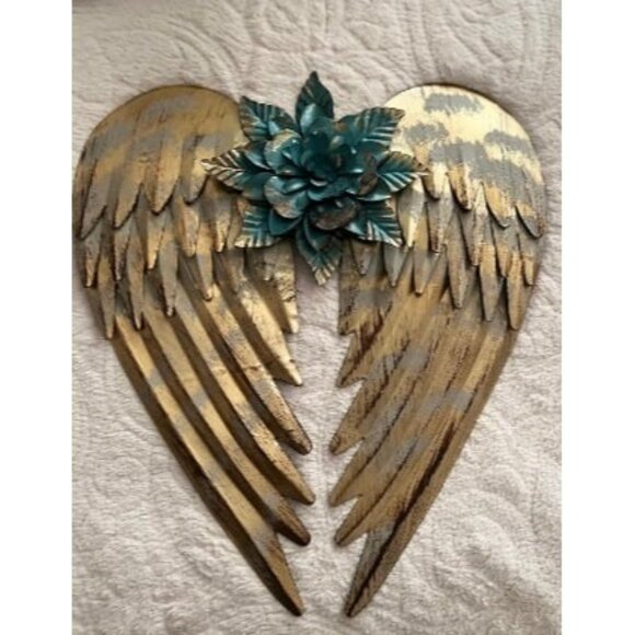 New Beautifully Distressed Gold Metal Angel Wings, Flower in Center Wall Decor - Picture 1 of 1